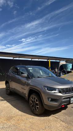 JEEP COMPASS 2.0 16V DIESEL TRAILHAWK 4X4 AUTOMÁTICO JEEP COMPASS 2.0 16V DIESEL TRAILHAWK 4X4 AUTOMÁTICO